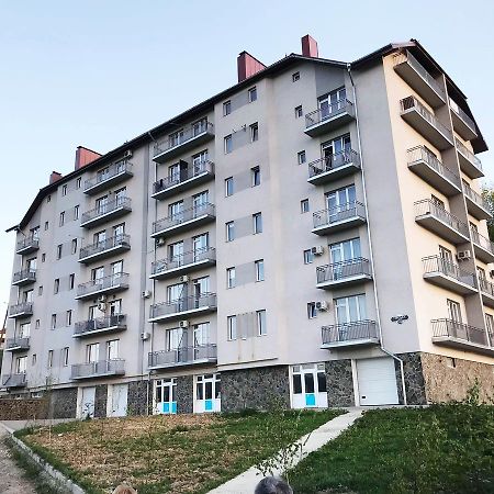 Neopolis Hotel Polyana  Bagian luar foto