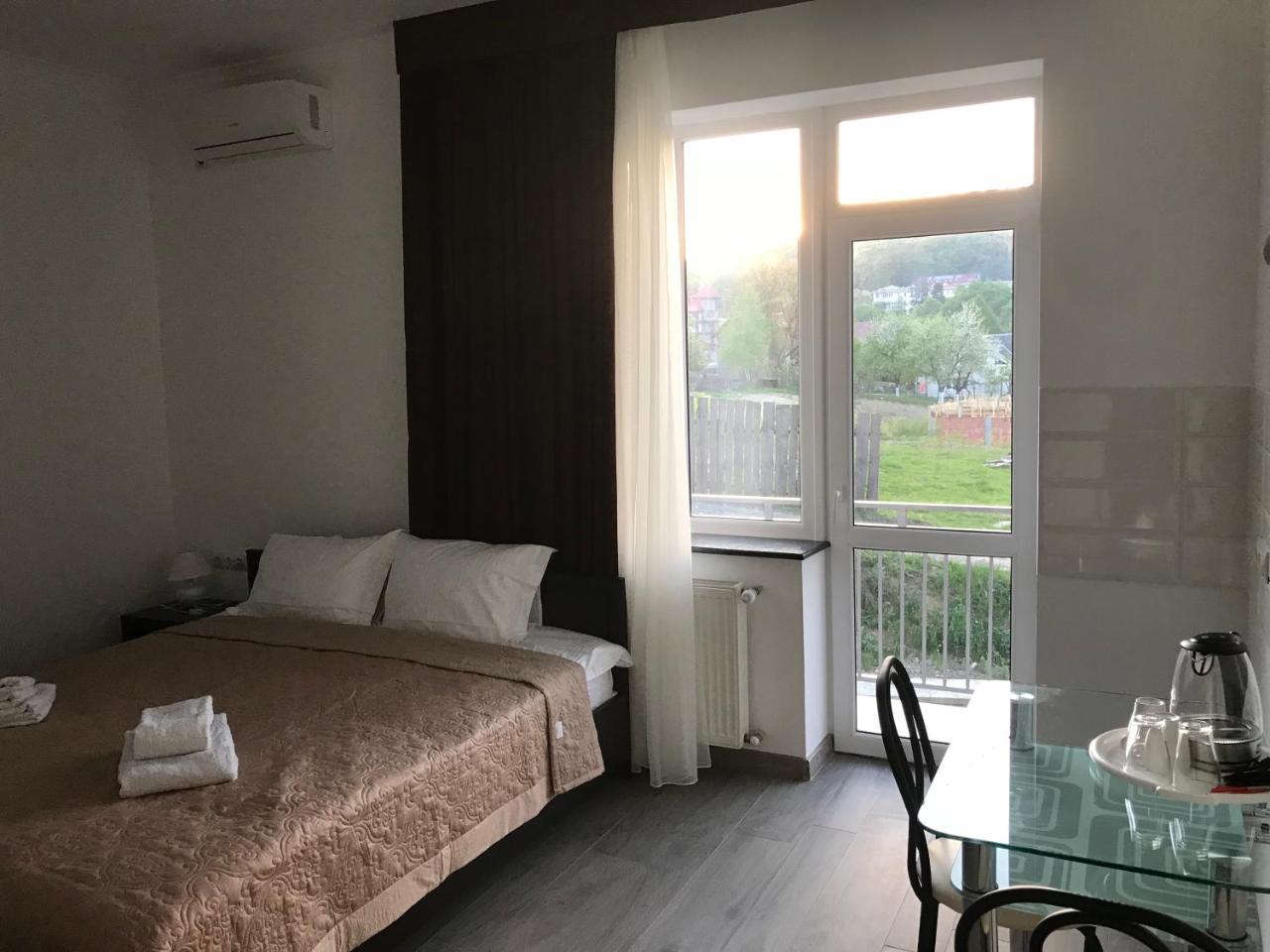 Neopolis Hotel Polyana  Bagian luar foto