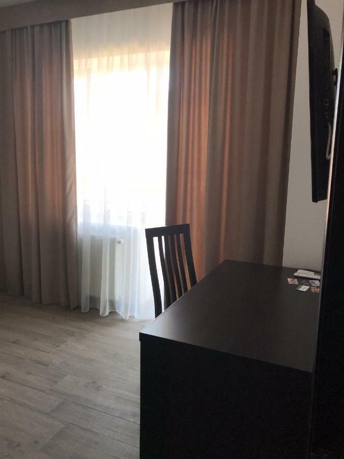 Neopolis Hotel Polyana  Bagian luar foto