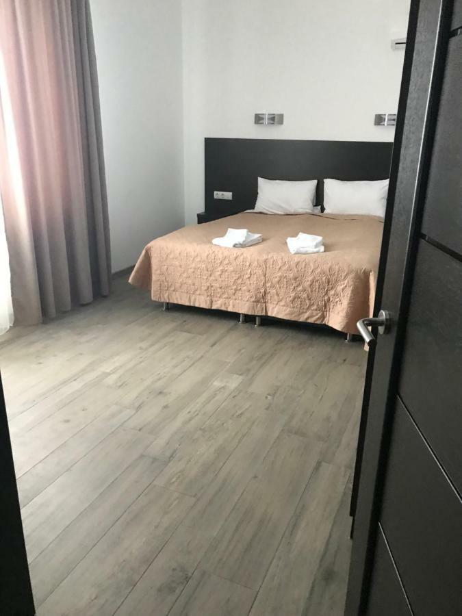 Neopolis Hotel Polyana  Bagian luar foto