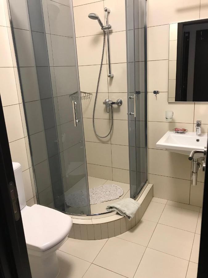 Neopolis Hotel Polyana  Bagian luar foto