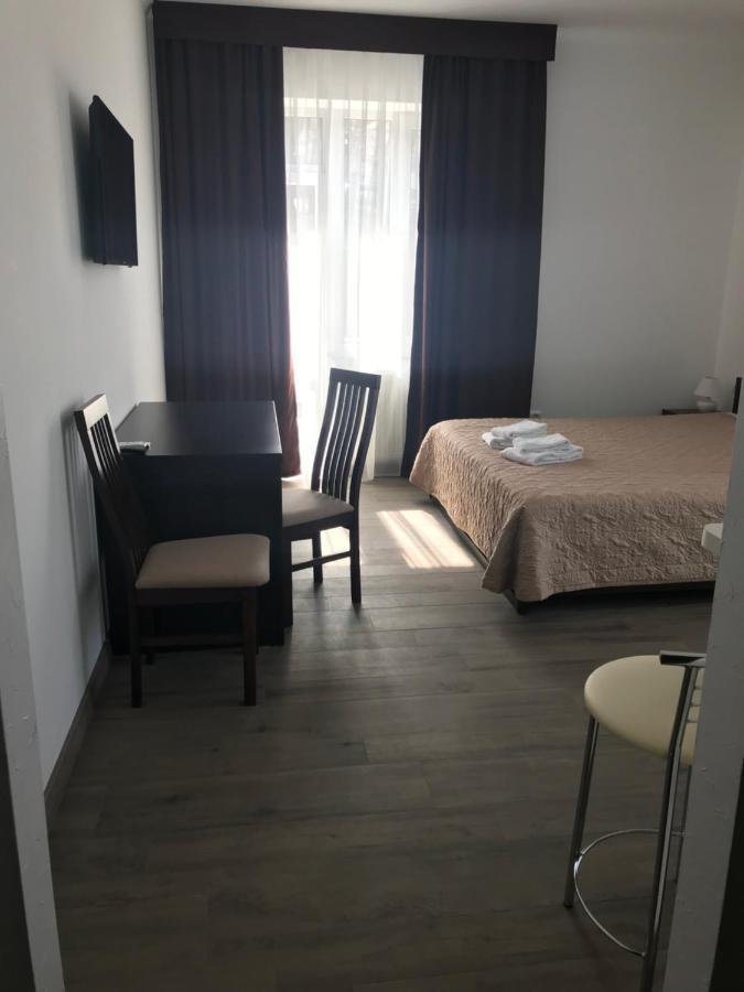 Neopolis Hotel Polyana  Bagian luar foto